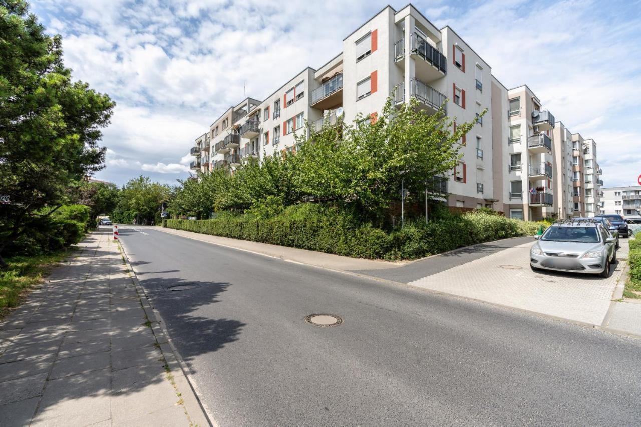 Cozy Apartment Karpia 17 With Terrace In Poznan By Noclegi Renters ภายนอก รูปภาพ