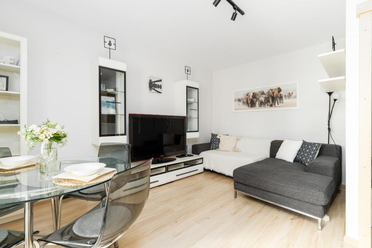 Cozy Apartment Karpia 17 With Terrace In Poznan By Noclegi Renters ภายนอก รูปภาพ